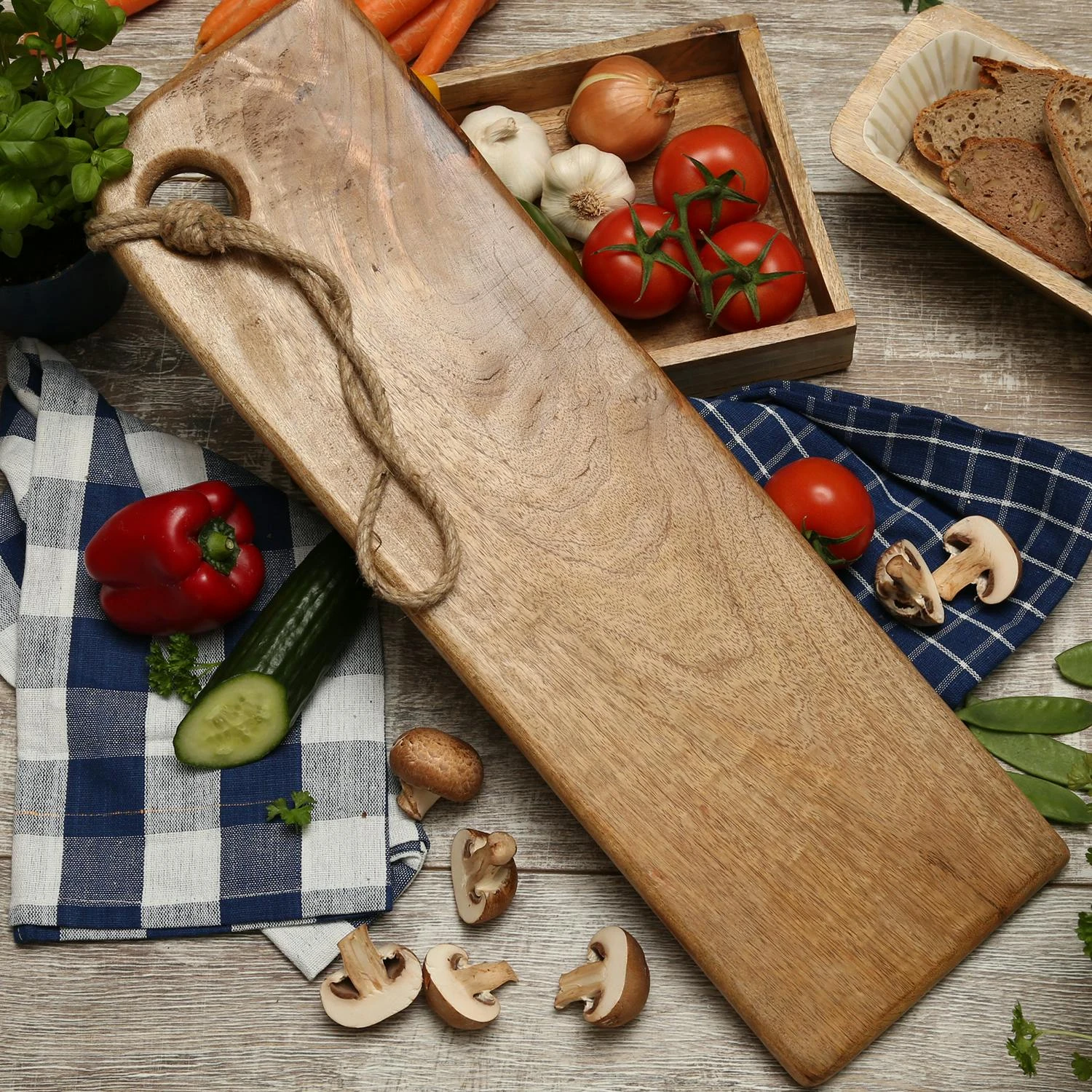 Schneidebrett Servierbrett Mangoholz Mit Kordel Serviertablett 57,5cm Natur 9 Schneidebrett Servierbrett Mangoholz Mit Kordel Serviertablett 57,5cm Natur – Bild 7