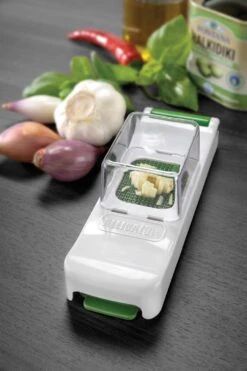 Alligator Mini Chopper Gemüseschneider, Zwiebelschneider Knoblauchschneider Kleine Würfelchen 10 Alligator Mini Chopper Gemüseschneider, Zwiebelschneider Knoblauchschneider Kleine Würfelchen -Backzeug Laden f1ff535b 4b1f 4bc8 961e 495edc550f84